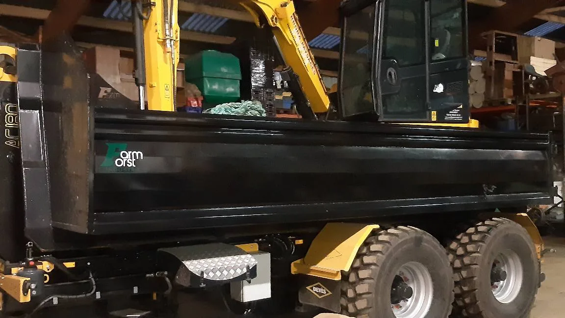 Caisson TP avec fond renforcé Hardox sur mesure, FarmForst Industrie